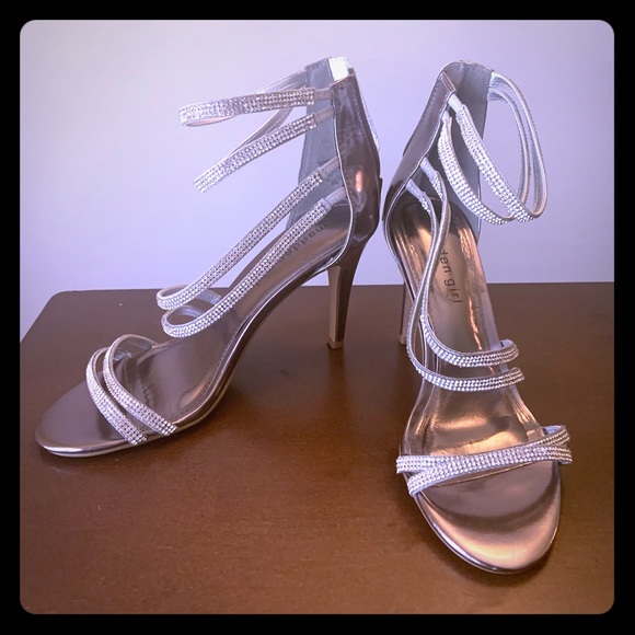 Madden Girl By Steve Madden Ankle Strap Sandel - Picture 1 of 5